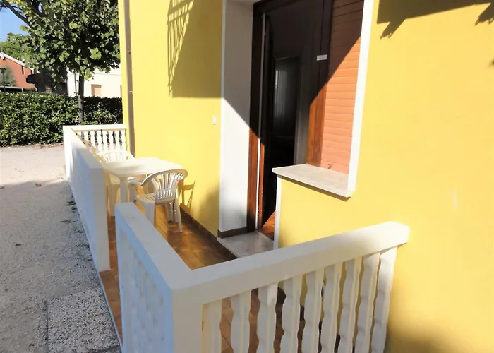 Peaceful In Just 300mt From The Sea Апартаменти